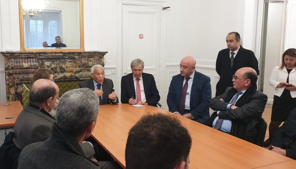 L’AMBASSADEUR EFFECTUE UNE VISITE AU CONSULAT D’ALGERIE A PONTOISE Ambassade d'Algérie à Paris L’AMBASSADEUR EFFECTUE UNE VISITE AU CONSULAT D’ALGERIE A PONTOISE Ambassade d'Algérie à Paris