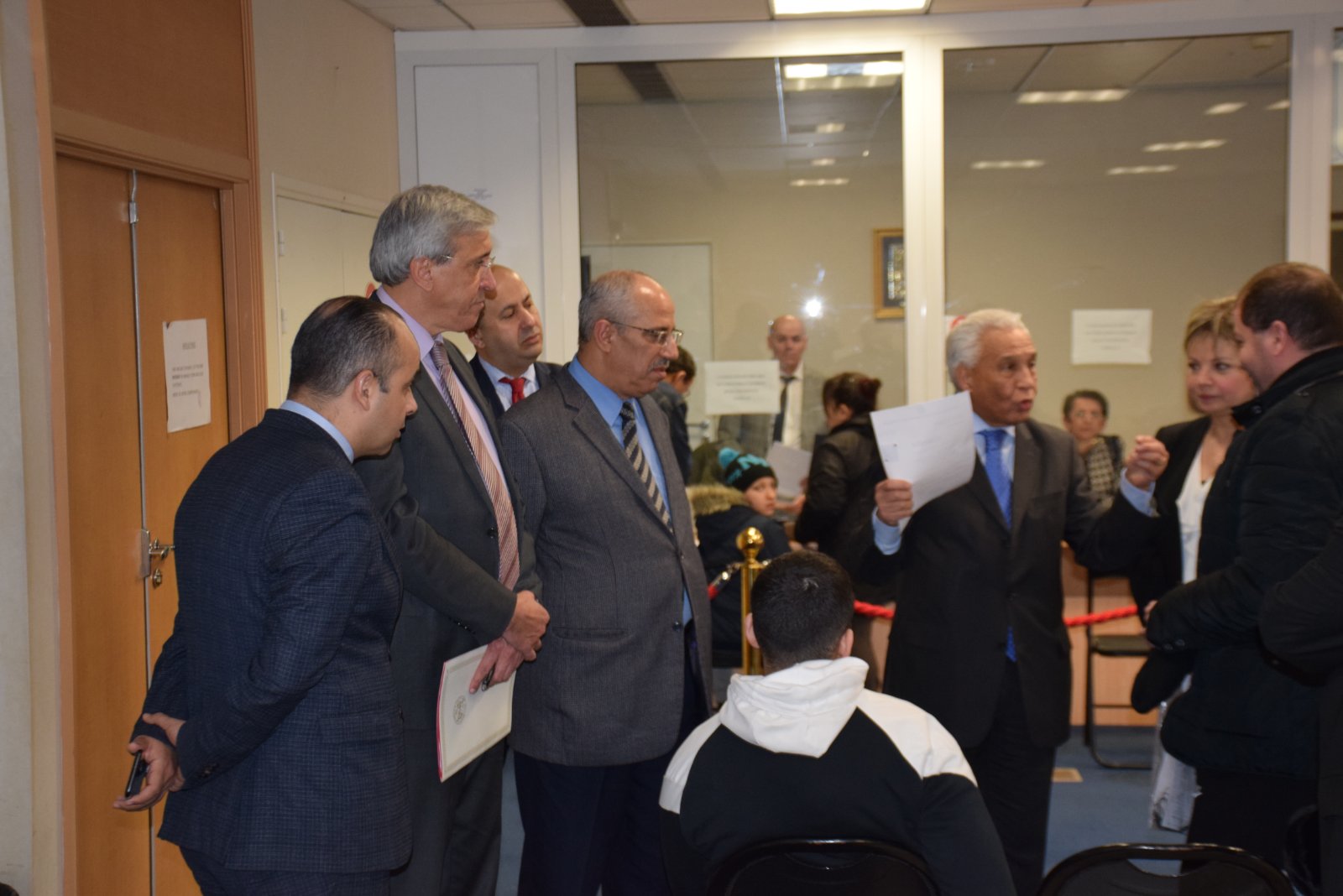 L’AMBASSADEUR EFFECTUE UNE VISITE AU CONSULAT D’ALGERIE A BOBIGNY ...