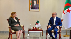 Chaib et Hamlaoui évoquent le rôle des acteurs associatifs de la communauté nationale à l'étranger dans le renforcement des liens d'appartenance à la patrie