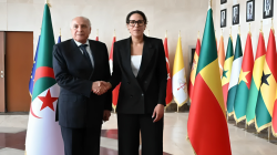 Attaf s'entretient à Cotonou avec son homologue béninoise