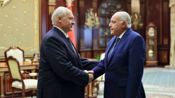 Attaf reçu par le président de la République de Biélorussie